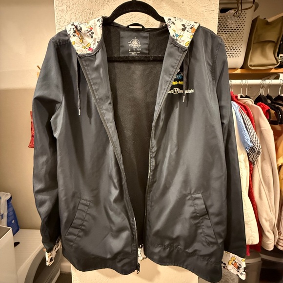 Disney Windbreaker - Picture 8 of 9